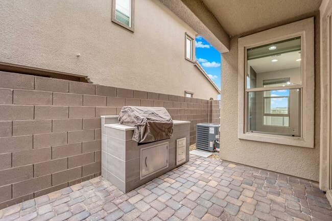 Building Photo - 11655 Redwood Mountain Ave