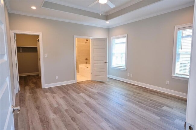 Building Photo - 8561 Clarke Rd