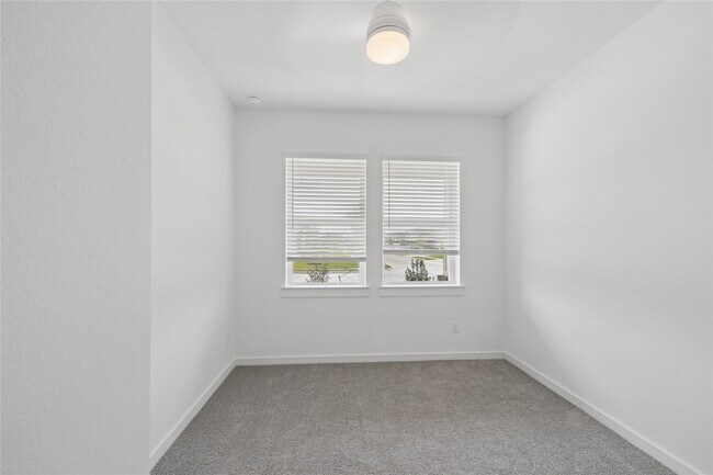 Building Photo - 4727 Bay Vista Dr