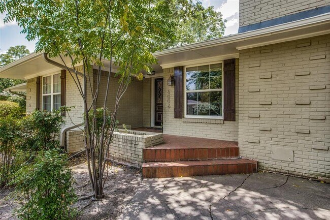 Building Photo - 6006 Boca Raton Dr
