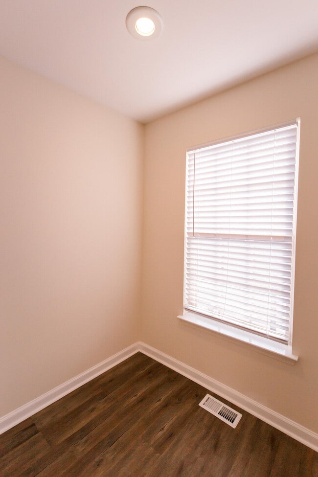 Building Photo - 3851 Dylan Pl