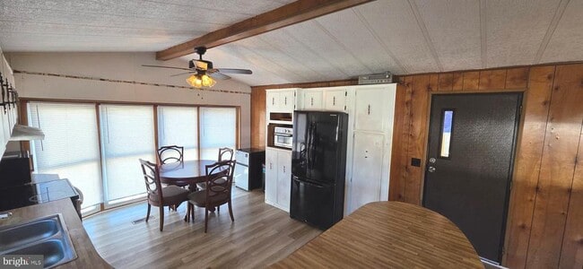 Building Photo - 45 High Wind Ln