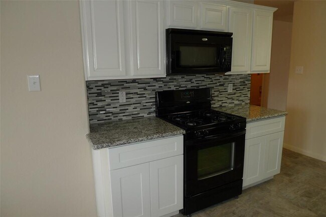 Building Photo - 1127 Desert Oasis Ln