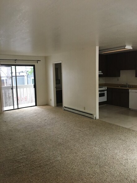 Building Photo - 1020 Funston Ave