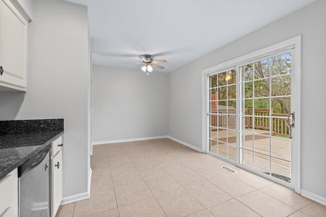 Building Photo - 20 White Pine Ct