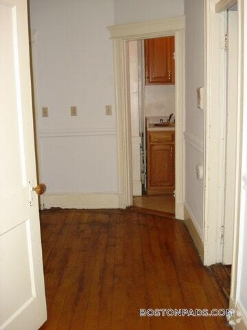 Building Photo - 46 Westland Ave