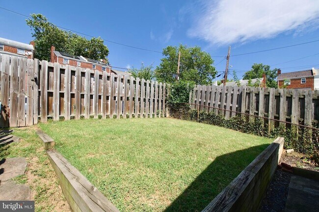 Building Photo - 4356 D St SE