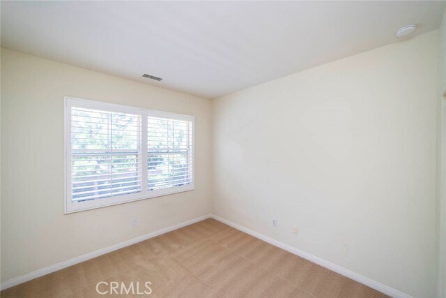Building Photo - 33 Bromeliad