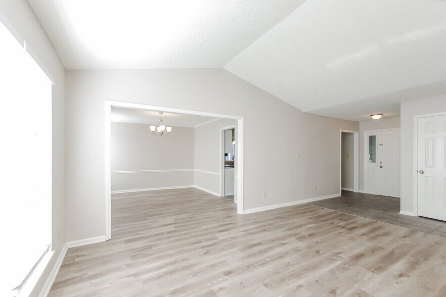 Building Photo - 13809 Walkers Creek Dr