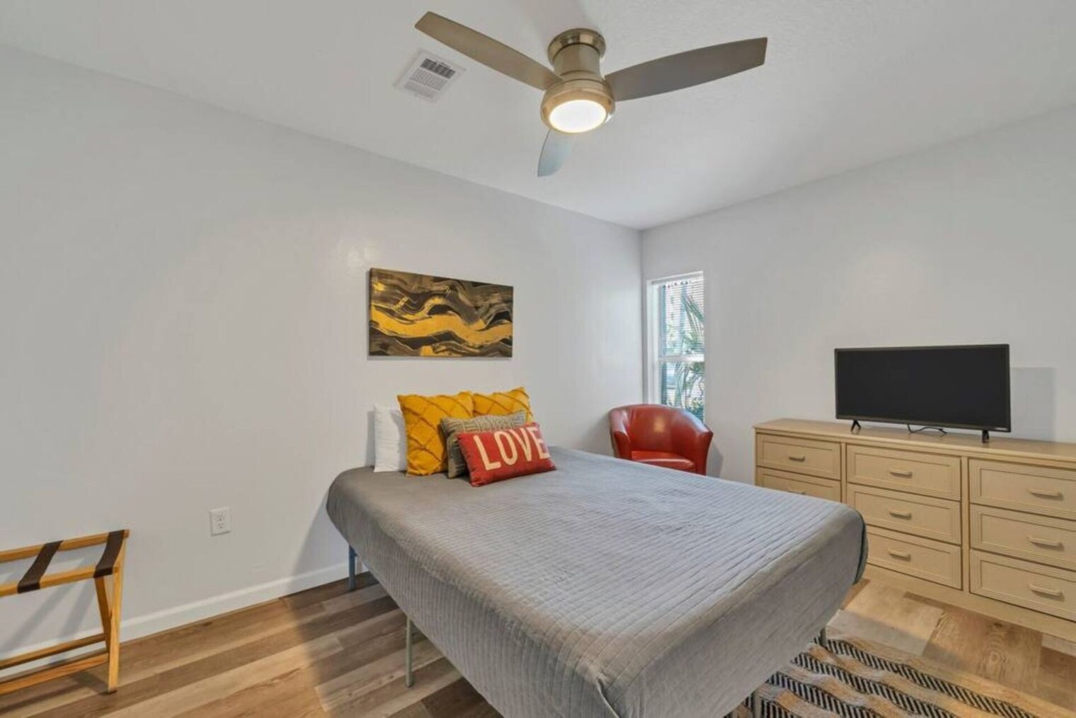 Building Photo - 302 Santa Rosa Blvd