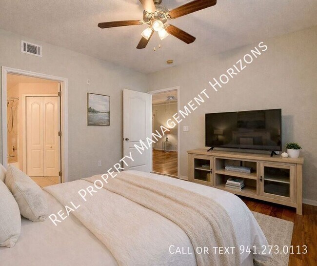 Building Photo - 4174 Central Sarasota Pkwy