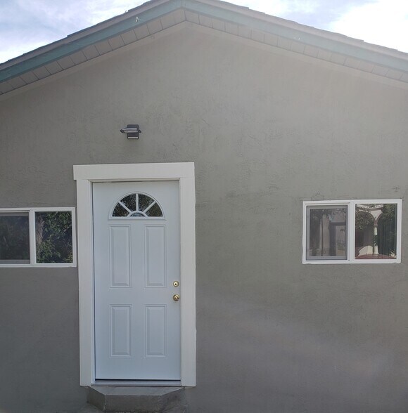 Building Photo - 745 5th St