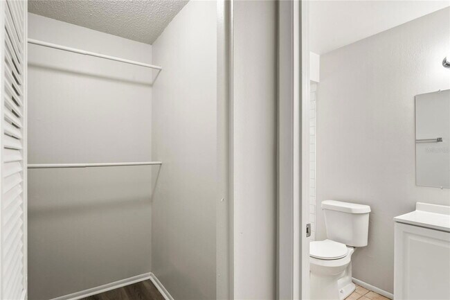 Building Photo - 6501 14th Ave W