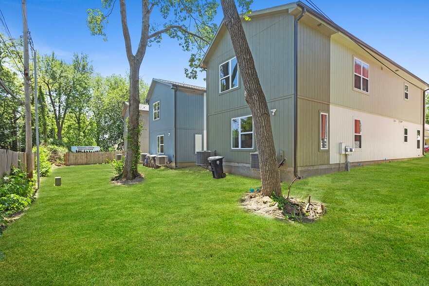 Building Photo - 4523 Forest Ave