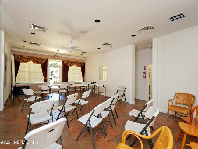 Building Photo - 140 Veracruz Dr