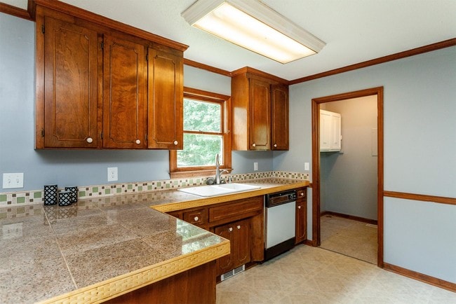 Building Photo - 1012 Windward Psge