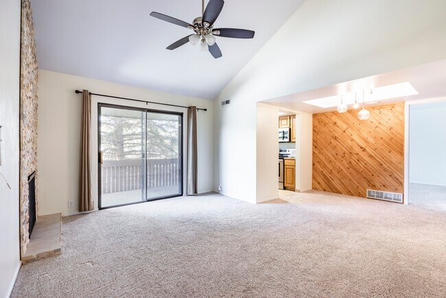 Building Photo - 6955 N 2200 W