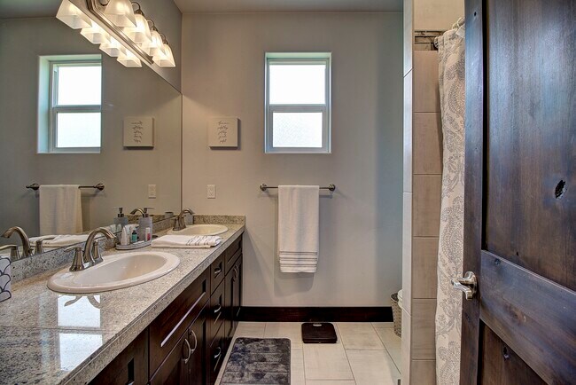 Building Photo - 108 Antelope Trl