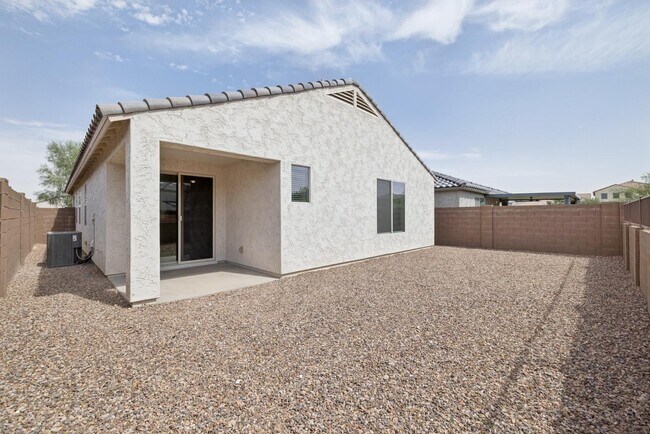 Building Photo - 32305 Daylight Dr