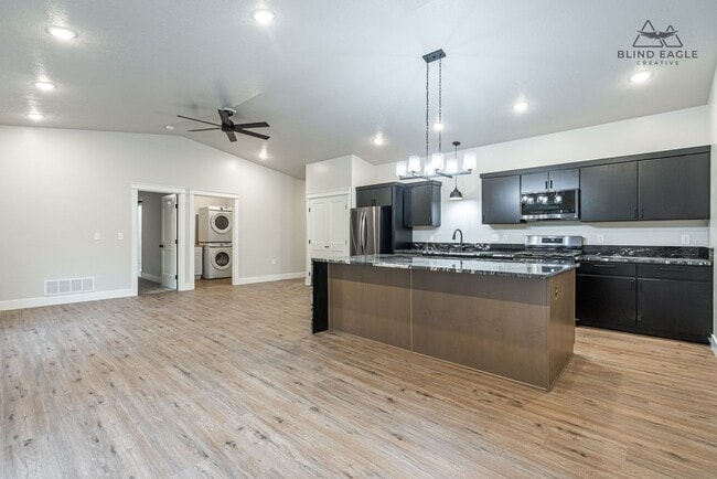 Building Photo - 7472 N Paw St