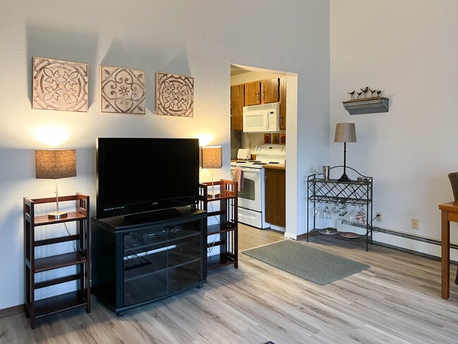 Building Photo - 4764 Mills Dr