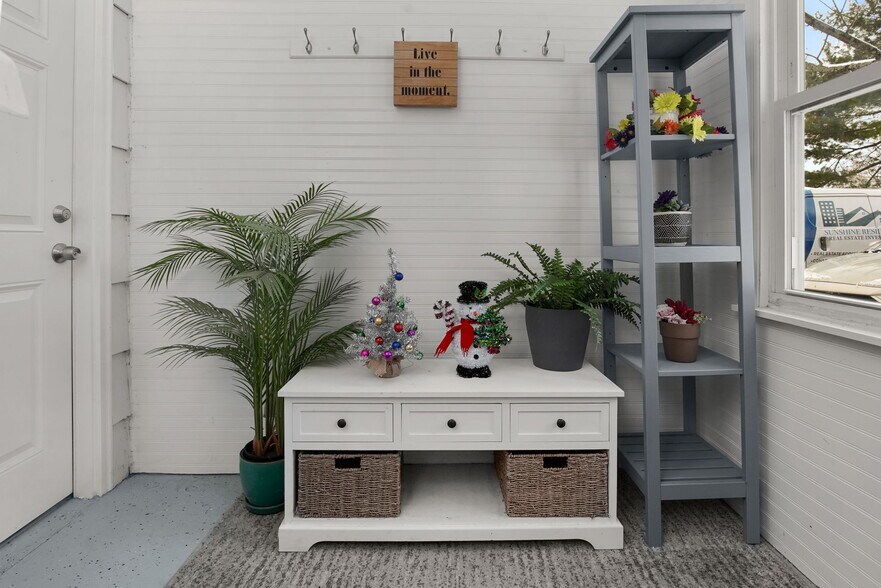 Building Photo - 22 Bonazzo Dr