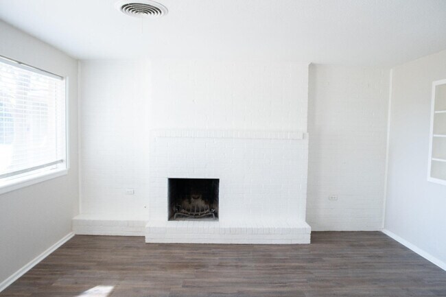 Building Photo - 5522 13th St
