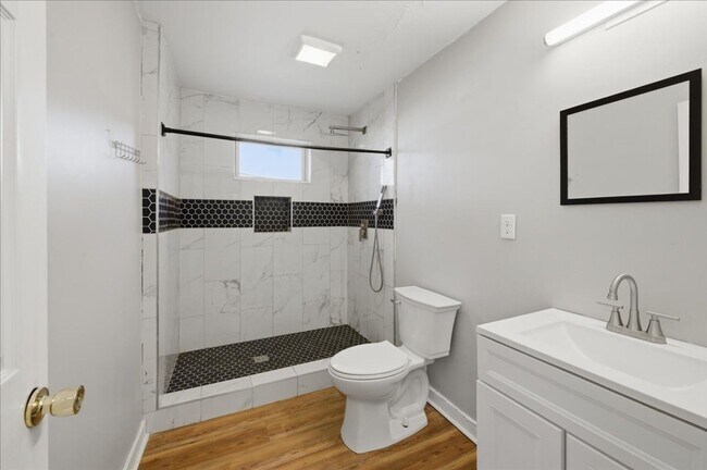 Building Photo - 1138 36th St