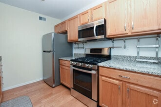 Building Photo - 2790 S Knightsbridge Cir