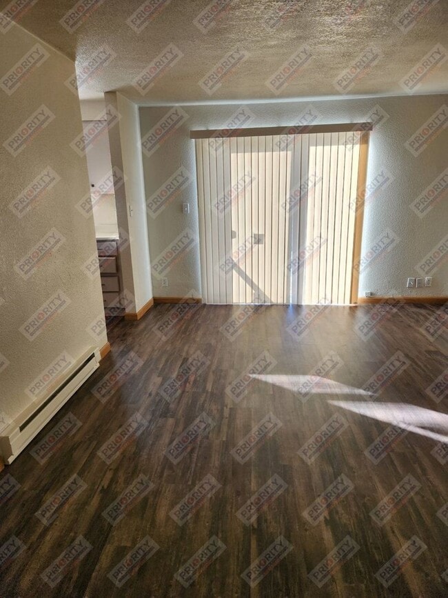 Building Photo - Townhome for Rent