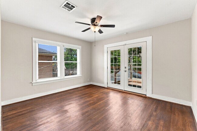 Building Photo - 1518 Ridgewood St