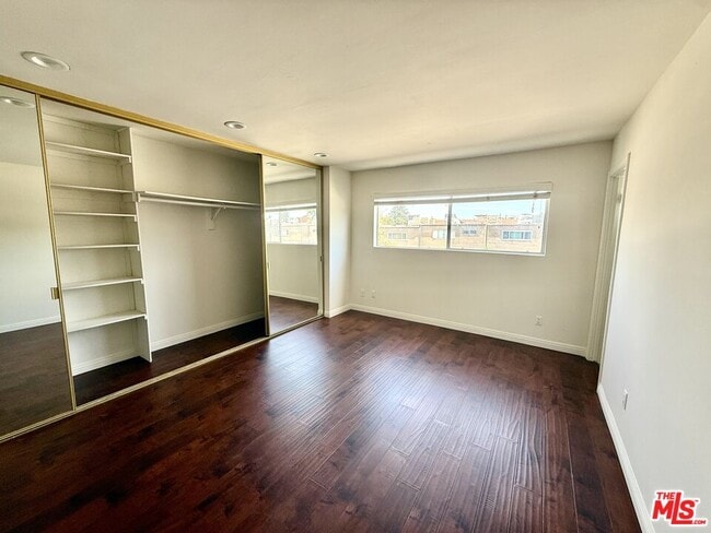 Building Photo - 18110 Killion St