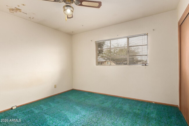 Building Photo - 1125 E 11th St