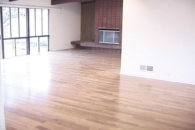 9. Fireplace, Living Room - 6430 Sea Star Dr