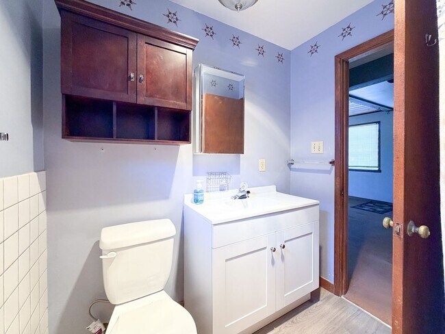 Building Photo - Incredible Value Just Steps from the Sand | 1 Bed 1 Bath Upper Unit  | Silver Strand Beach | Unfu...