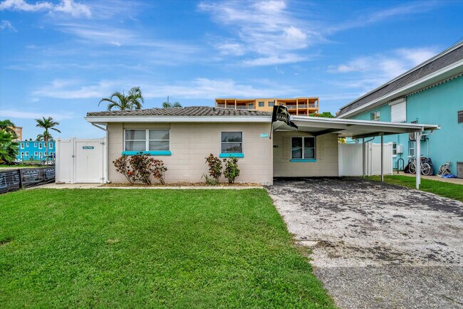 Building Photo - 11420 1st St E