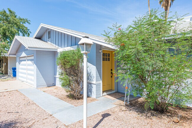Building Photo - 2607 S Jentilly Ln
