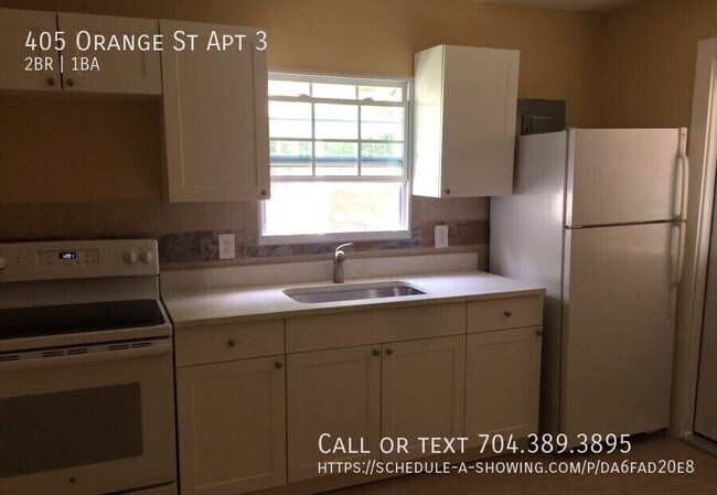 Building Photo - Apartment for rent. Close to Randolph and ...