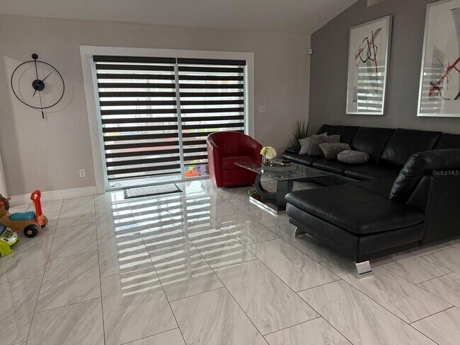 Building Photo - 4706 Doral Pointe Dr