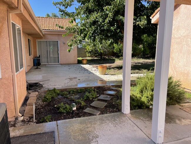 back patio - 6243 Fallbrook Ave