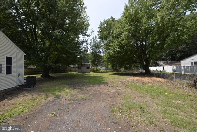 Building Photo - 600 Perrys Corner Rd