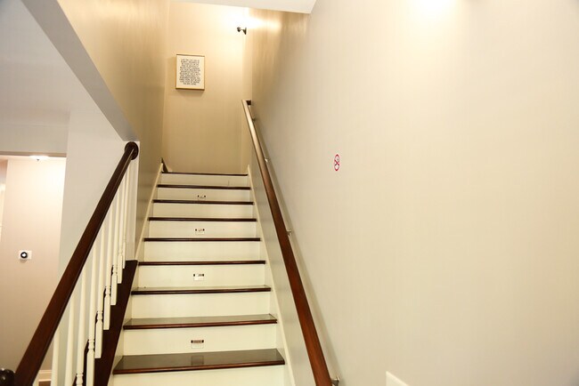 Building Photo - 701 McWilliams Rd SE