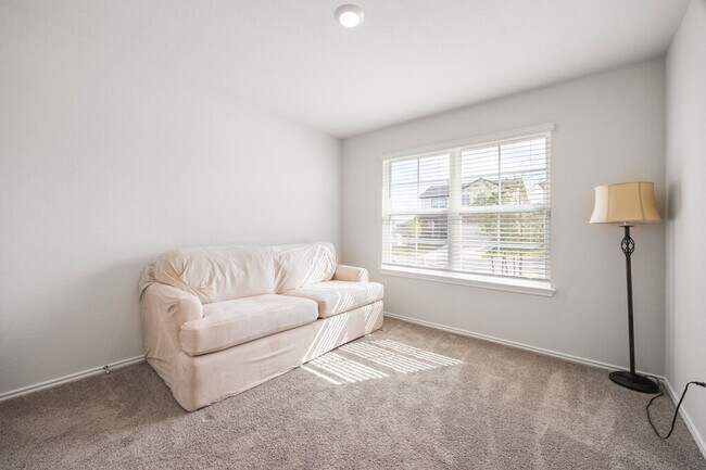 Building Photo - Lease Home in Comal County is Ready for Im...