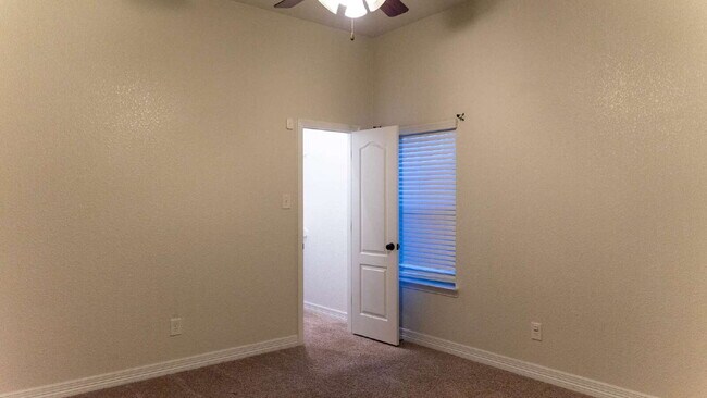 Building Photo - "Coming Soon! Spacious 4-Bed, 3-Bath Home in Killeen's Preston Hollow – 2781 Sq Ft of Comfort!"