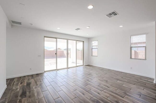 Building Photo - NEW HOME IN TOLLESON! 4 BEDROOM 3 BATHROOMS!