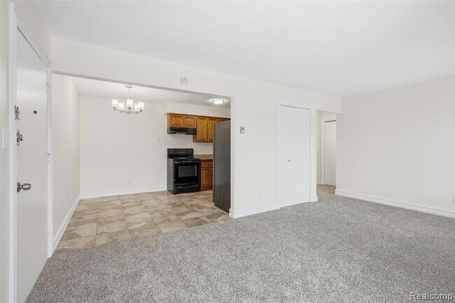 Building Photo - 8188 24 Mile Rd