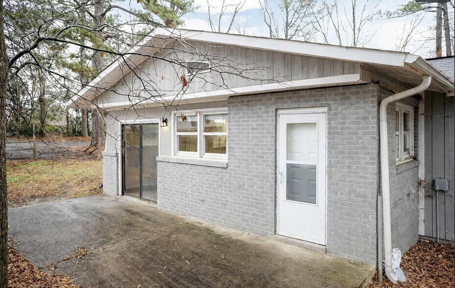 Building Photo - 1734 Legion Rd