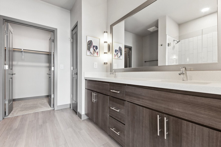 Building Photo - 400 N 2nd Ave