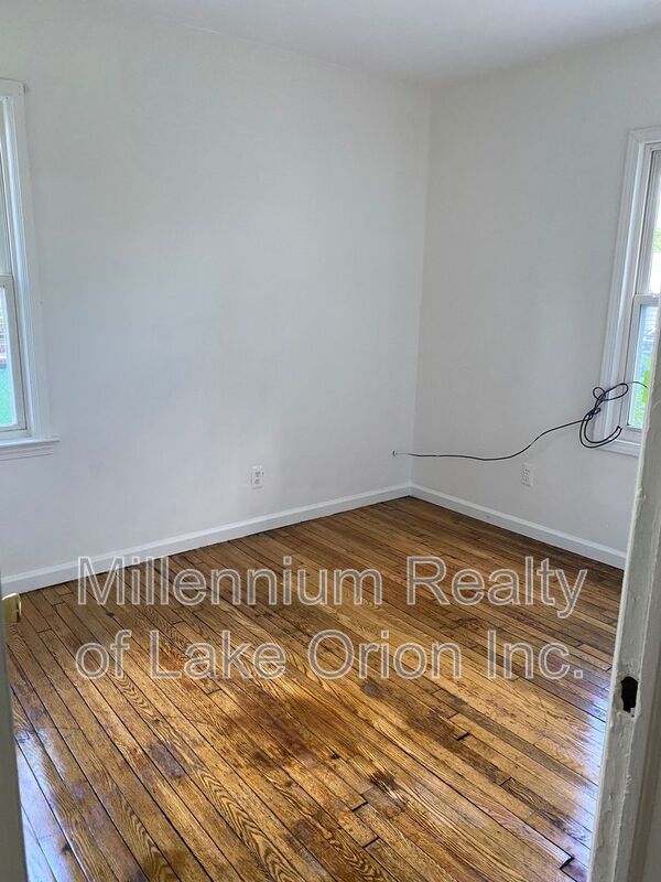Building Photo - 78 E Fairmount Ave