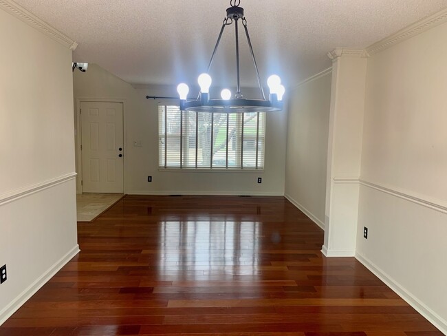 Building Photo - 7154 S Acoma Way